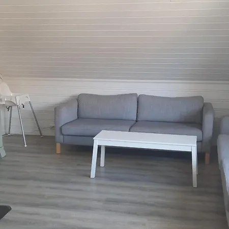 Apartment Buveien 158, I Andre Etasje Med Nydelig Utsikt