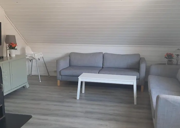 Apartment Buveien 158, I Andre Etasje Med Nydelig Utsikt