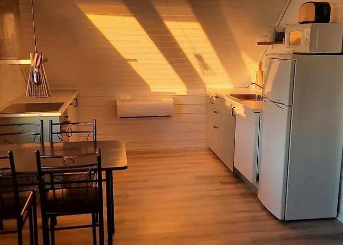 Apartamento Buveien 158, I Andre Etasje Med Nydelig Utsikt *